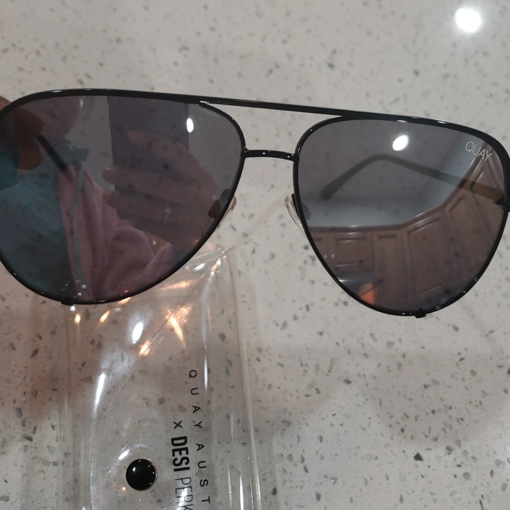 Sunglasses  Quay Australia